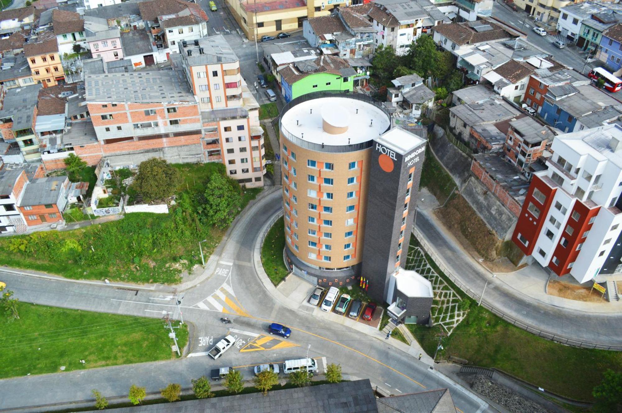 Benidorm Hotel Manizales Esterno foto