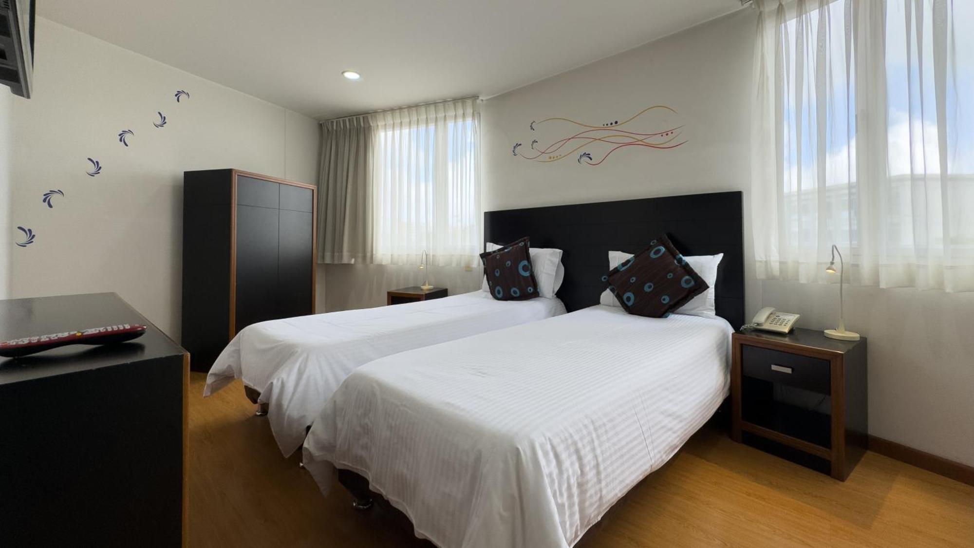 Benidorm Hotel Manizales Esterno foto