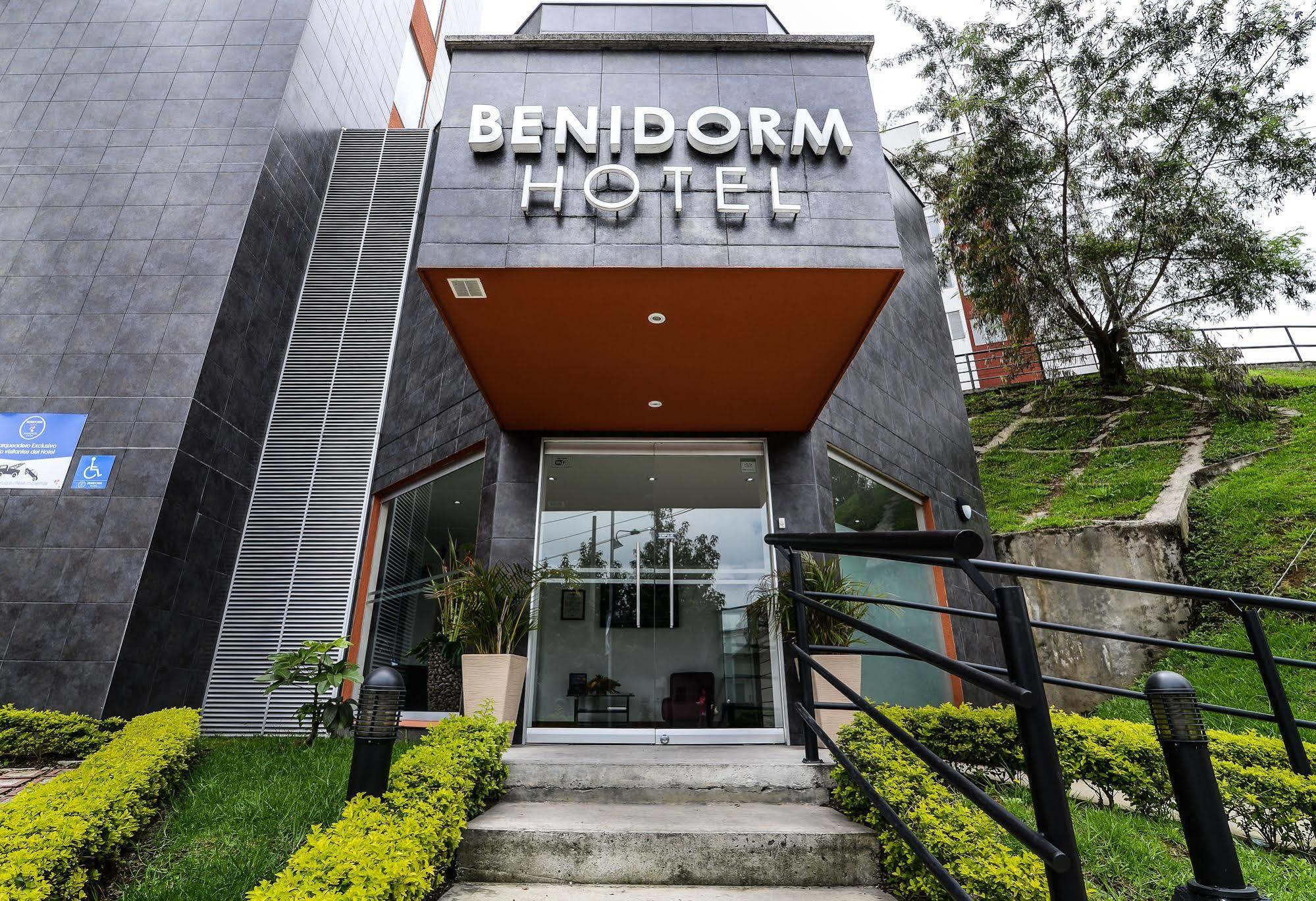 Benidorm Hotel Manizales Esterno foto