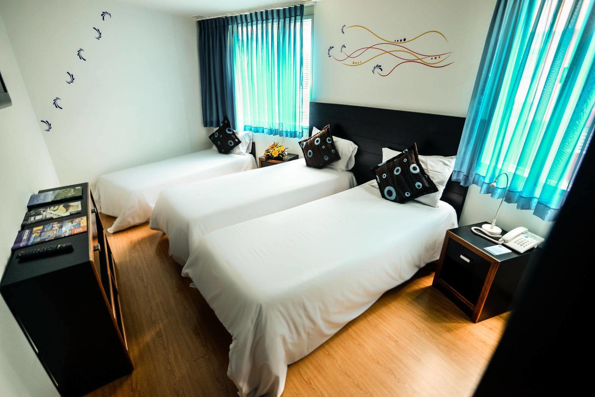 Benidorm Hotel Manizales Esterno foto